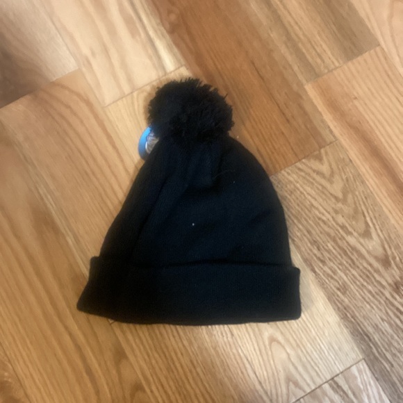 Pugs black knit with Pom Pom with sequin heart on it hat - Picture 2 of 4